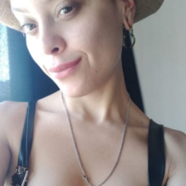 Acércate a vivir una experiencia distinta y calientes desde el primer momento, con una pendeja de placer extremo , para quienes sabes degustarlo.  Súper completito. Oral con o sin . Deliciosas gargantas profundas besos apasionados y bien húmedos masajes con mucho franeleo para q te pongas adicto a mi cuerpo  veni tírame la lechita en todo mi cuerpo hasta la última gotita🔥🔥🔥💦💦😈
