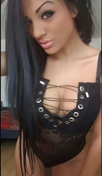 AISHA VERY GOOD ON THE BED AISHA❤❤ brunette with