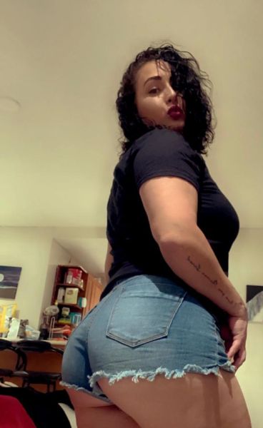 Cubana disponible ven a verme soy real no dramas no juegos soy 100% real