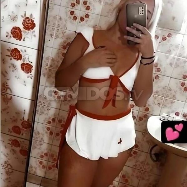 Hola mi amor soy mili una rubia super buena onda, me gustan juegos, cumplo fantacias, fetiches, hago masajes, trios🔥🤩 mi servicio es convencional bucal y vaginal con preservativo 🔥 si buscas algo más lo podemos charlar🥰. La vas pasar super bien soy no vas arrepentir 💋💋

