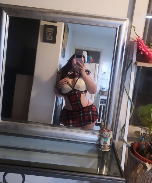 Soy lu tengo 19 años, muy fogosa y sensual🔥 quiero que tengamos un encuentro único y de mucho placer❤️